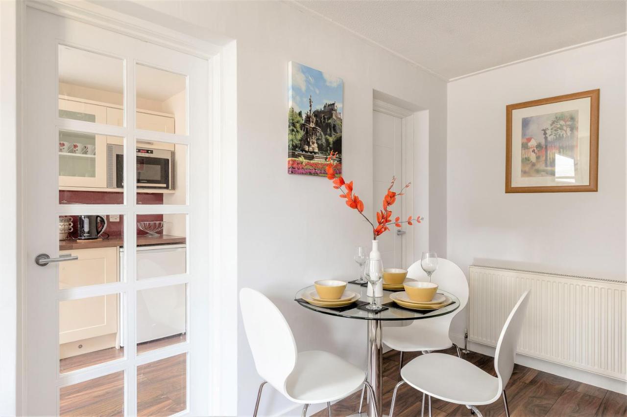 Stunning 1 Bed At Holyrood Palace & Arthurs Seat Edinburg Exteriör bild