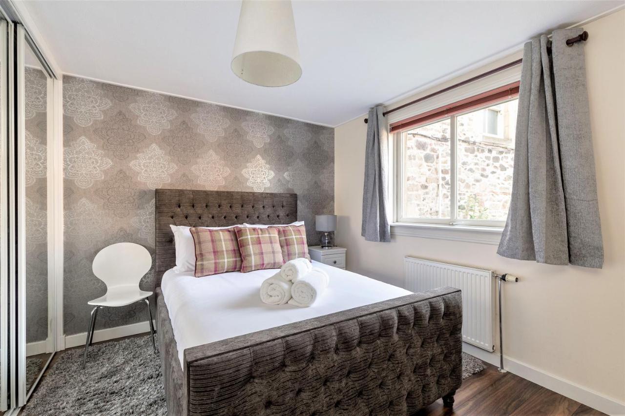 Stunning 1 Bed At Holyrood Palace & Arthurs Seat Edinburg Exteriör bild
