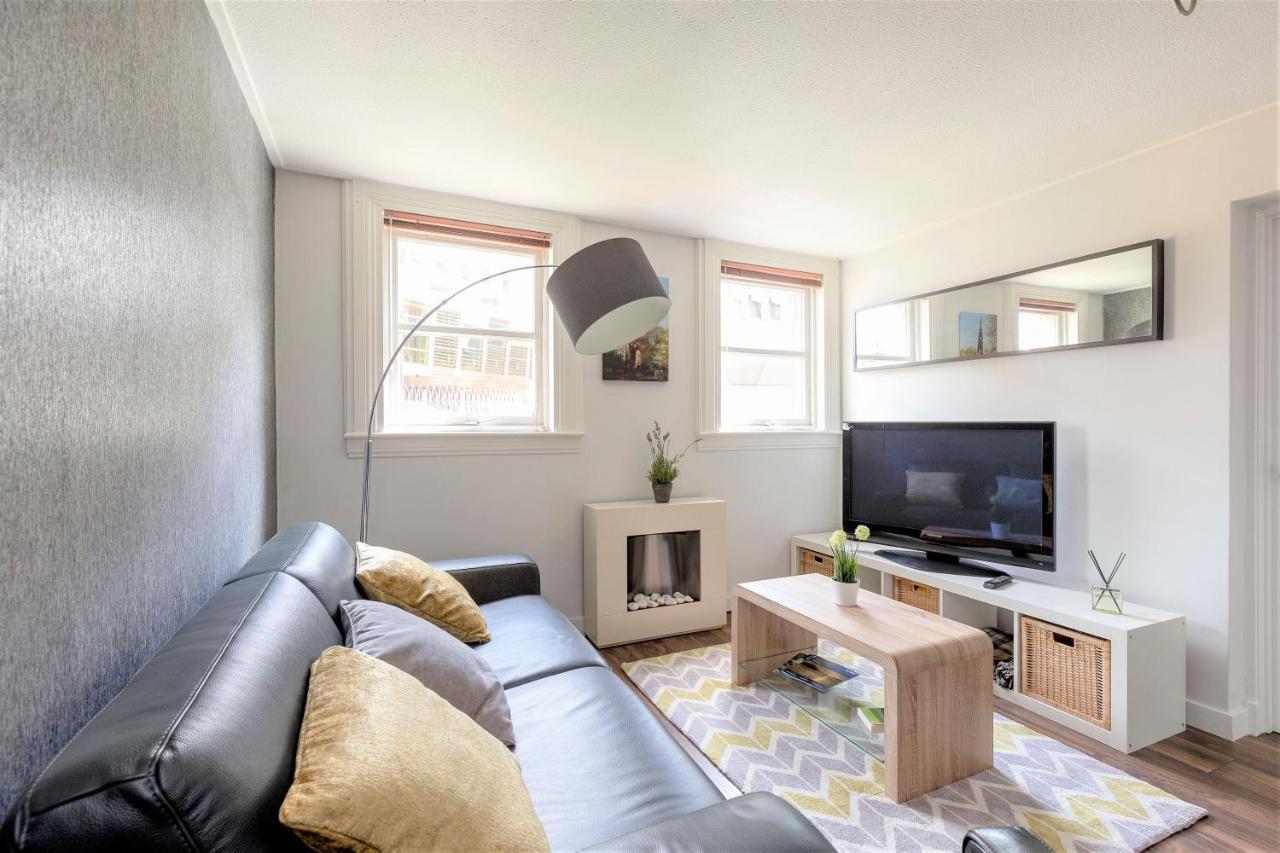 Stunning 1 Bed At Holyrood Palace & Arthurs Seat Edinburg Exteriör bild